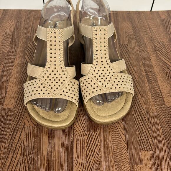 east 5th Womens Izabel Heeled Sandals Crystals Cream Faux Suede Women’s Size 10 - Picture 2 of 7